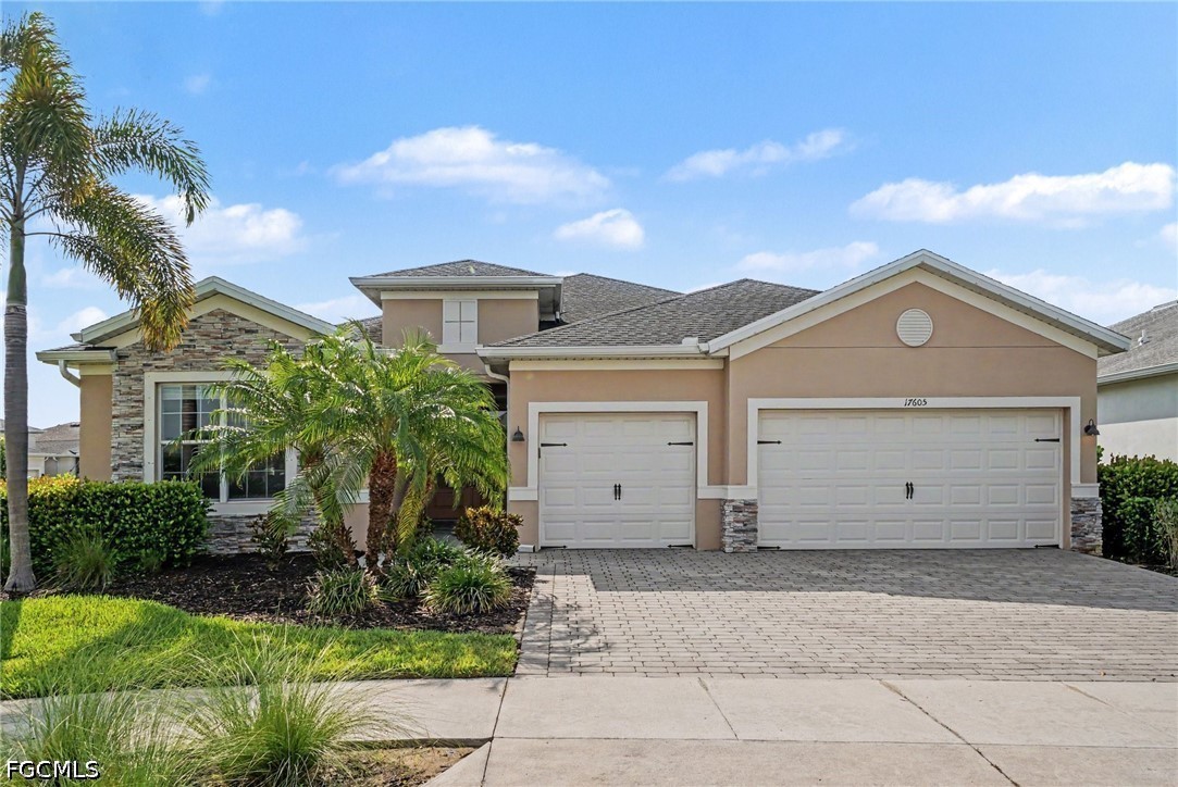 3 Bed SingleFamilyResidence for Sale in Trails Edge, FL — photo 2