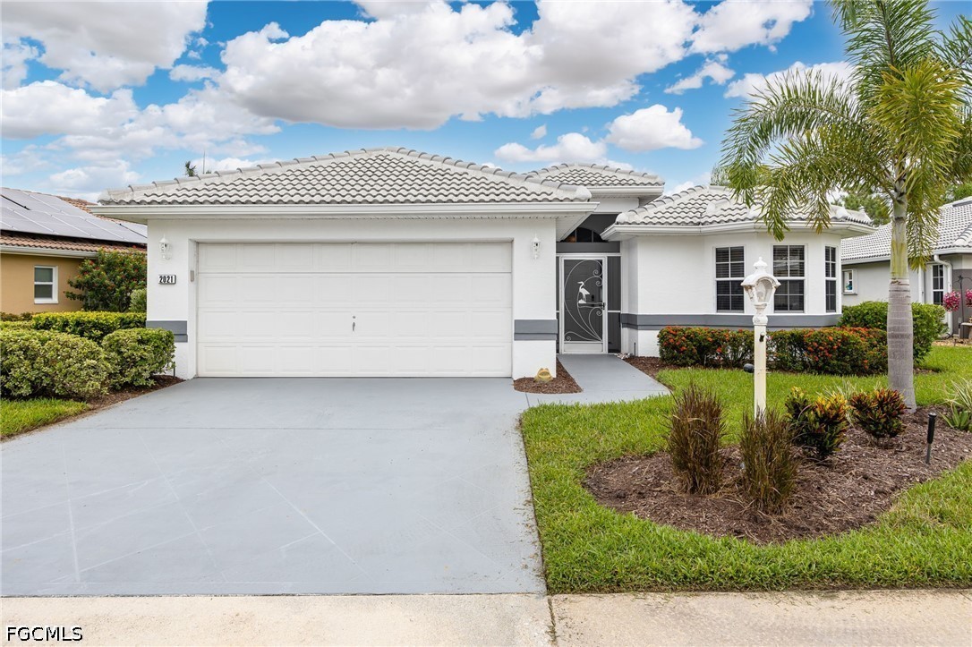 2 Bed SingleFamilyResidence for Sale in North Fort Myers, FL — photo 2