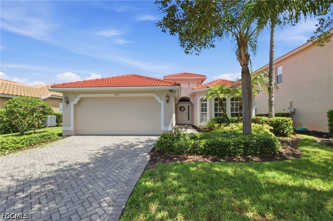 3 Bed Pool Home for Sale in North Fort Myers, photo 2