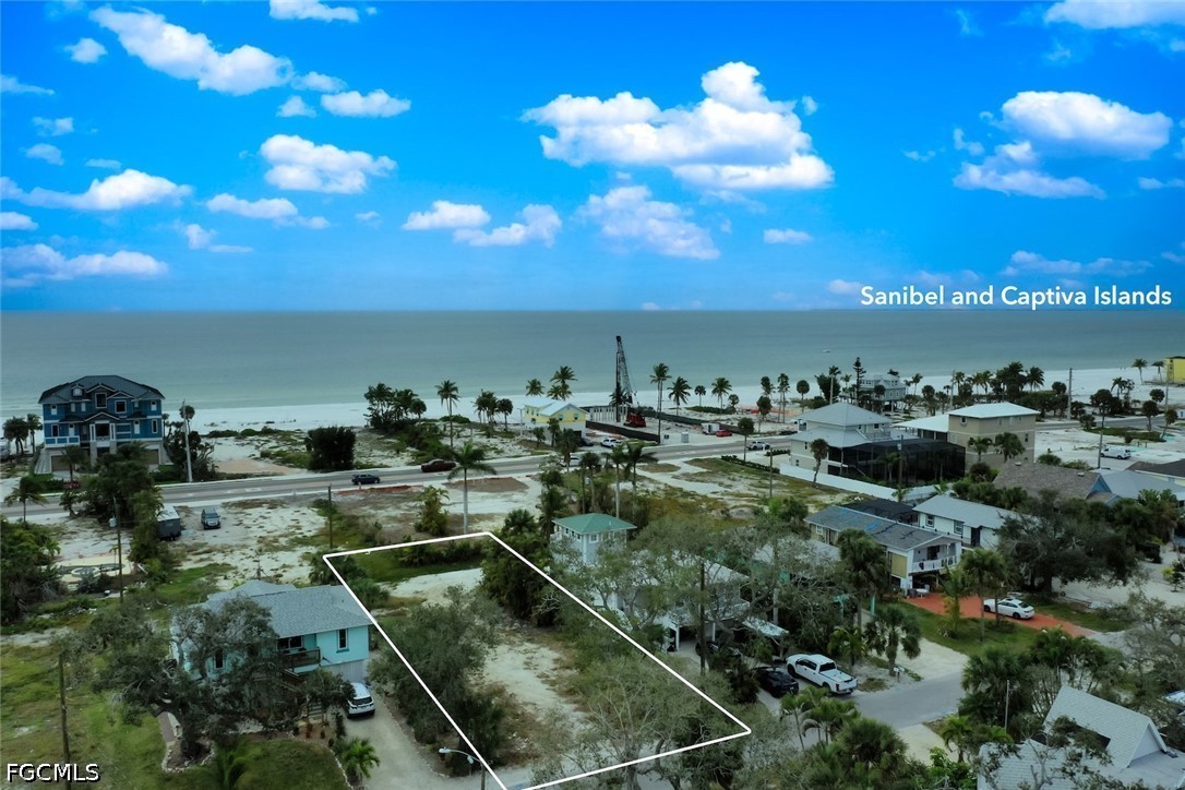 Residential for Sale in Mcphie Park, FL — photo 2