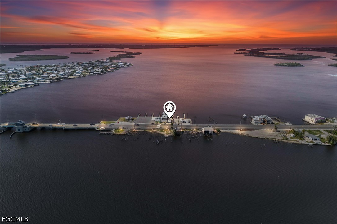 2 Bed Waterfront Home for Sale in Matlacha, FL, $399,900 — photo 2