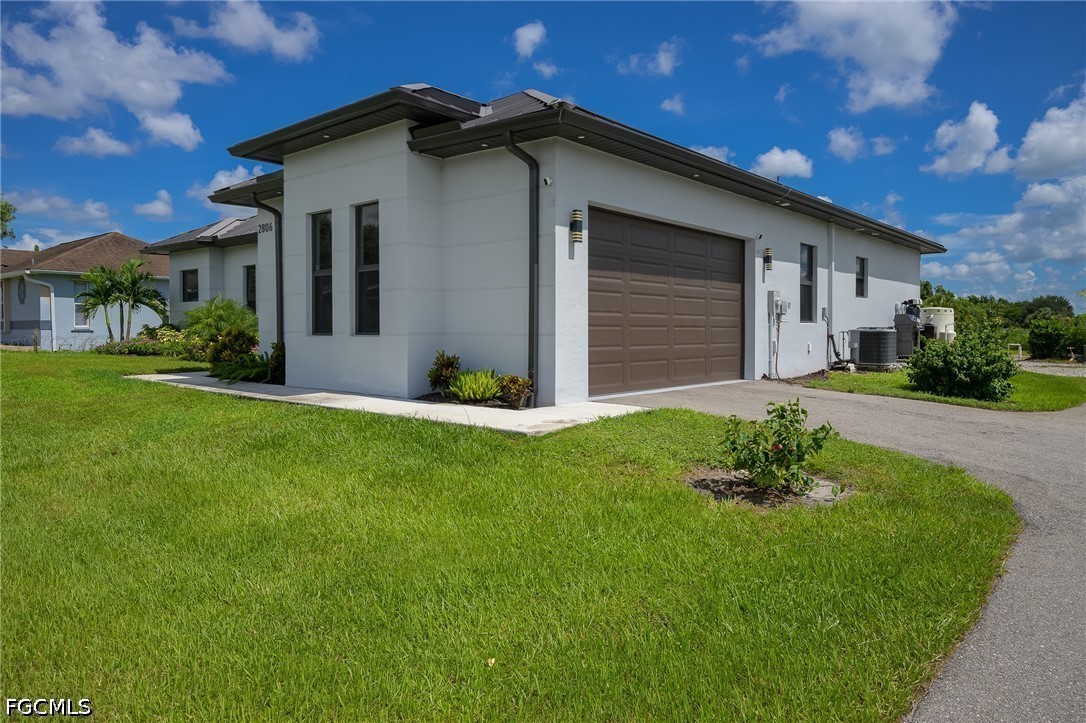 3 Bed SingleFamilyResidence for Sale in Naples, FL, $675,000 — photo 2