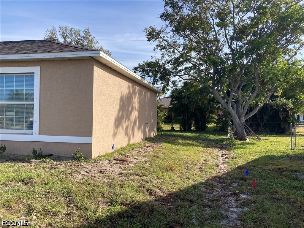 3 Bed SingleFamilyResidence for Sale in Cape Coral, FL — photo 2
