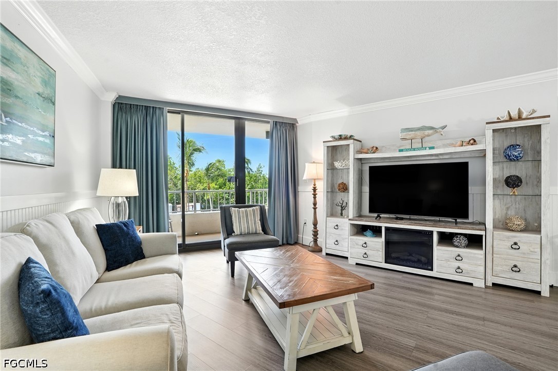 2 Bed Waterfront Home for Sale in Marco Island, FL, $519,000 — photo 2