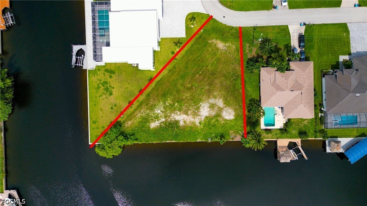 Waterfront Home for Sale in Cape Coral, FL, $399,900 — photo 2
