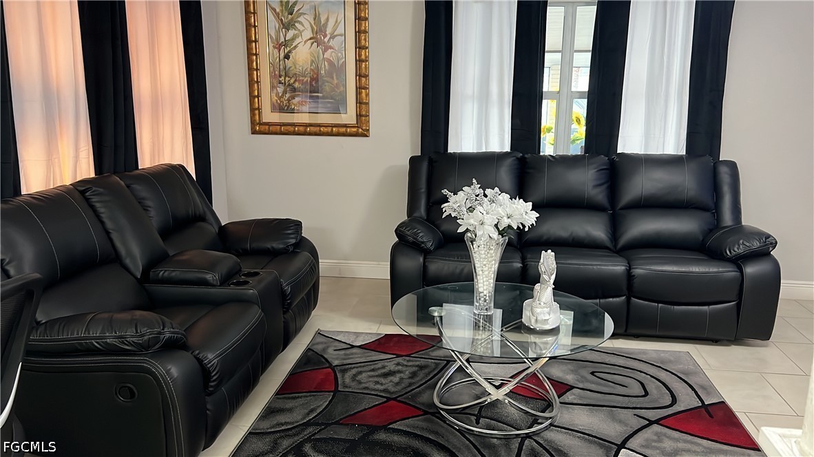 2 Bed SingleFamilyResidence for Sale in Lehigh Acres, FL — photo 2
