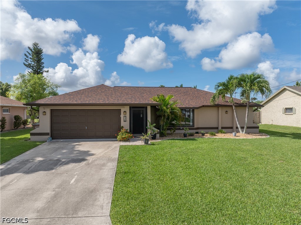 3 Bed SingleFamilyResidence for Sale in Cape Coral, FL — photo 2