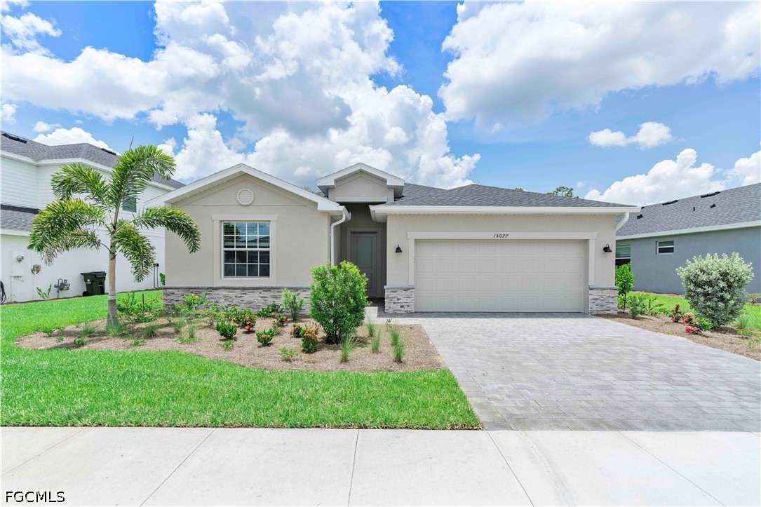 4 Bed Pool Home for Sale in Tuckers Cove, FL, $3,600 — photo 2