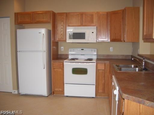 3 Bed Townhouse for Sale in Bella Vida, FL, $2,100 — photo 2