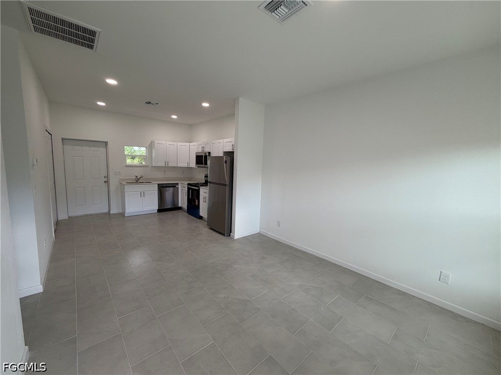 2 Bed SingleFamilyResidence for Sale in Lehigh Acres, FL — photo 2