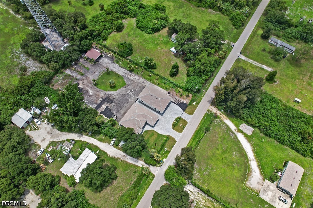 3 Bed SingleFamilyResidence for Sale in North Fort Myers, FL — photo 2