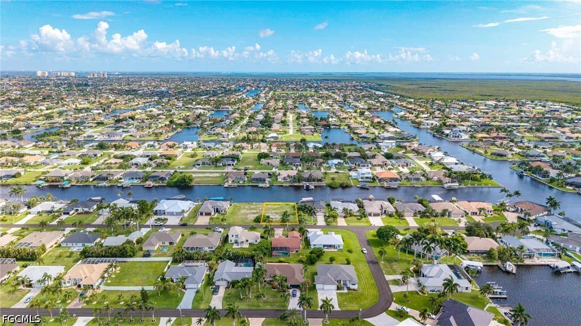 Waterfront Home for Sale in Cape Coral, FL, $239,900 — photo 2