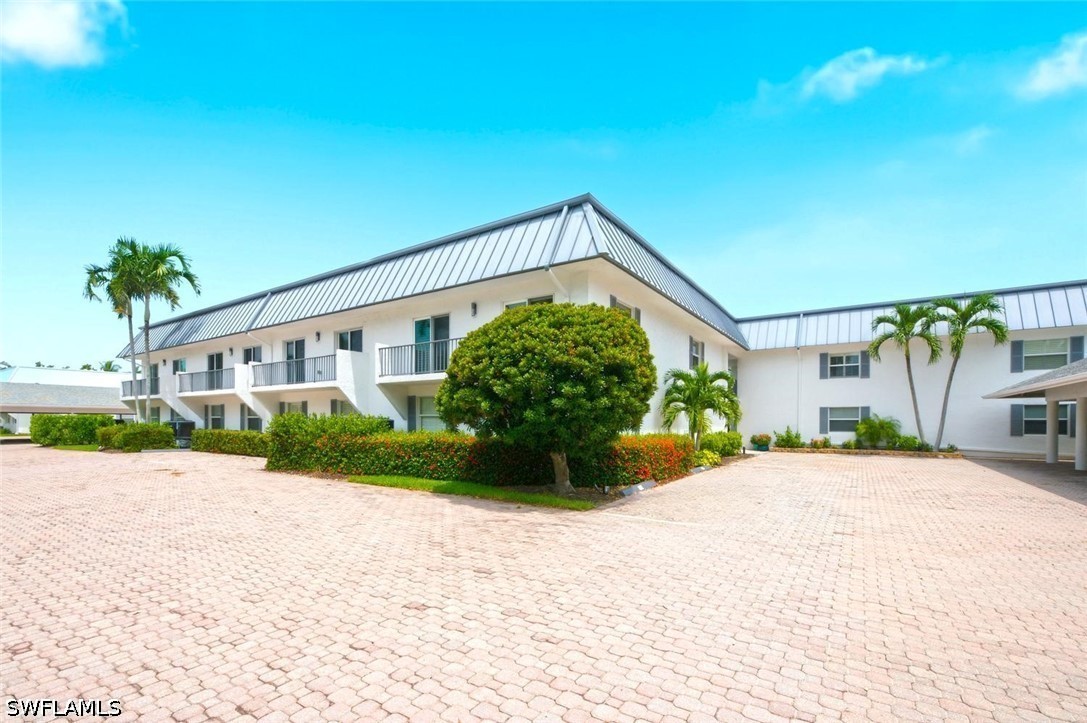 2 Bed Condominium for Sale in Belmont Court, FL, $6,000 — photo 2