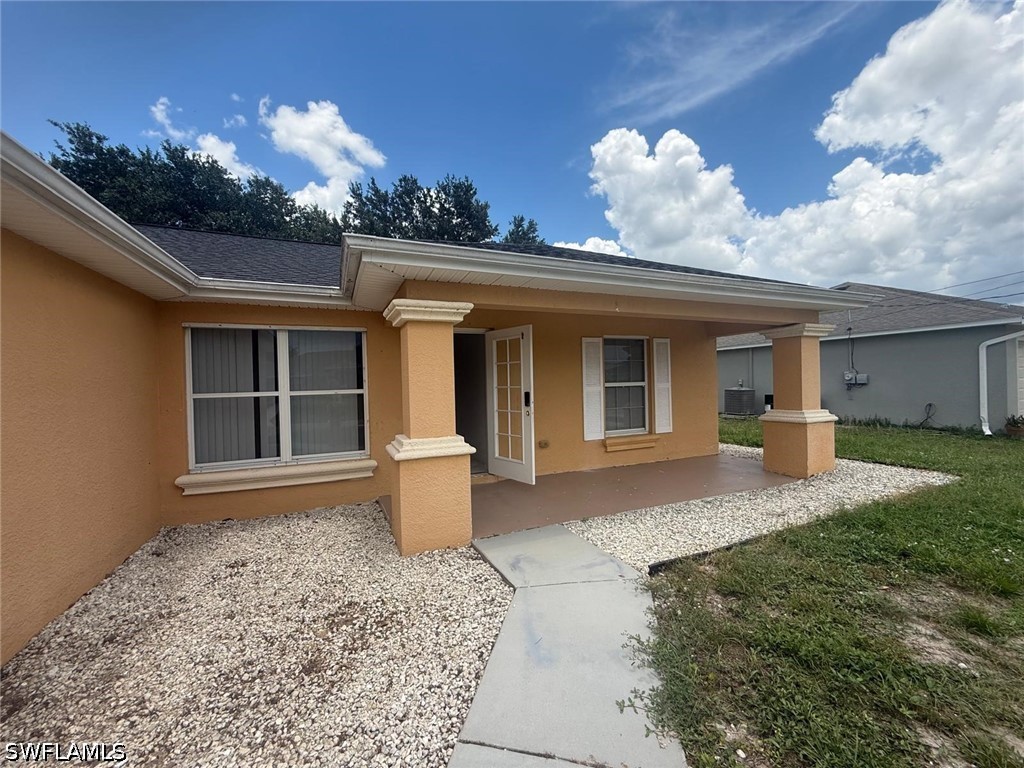 3 Bed SingleFamilyResidence for Sale in Lehigh Acres, FL — photo 2
