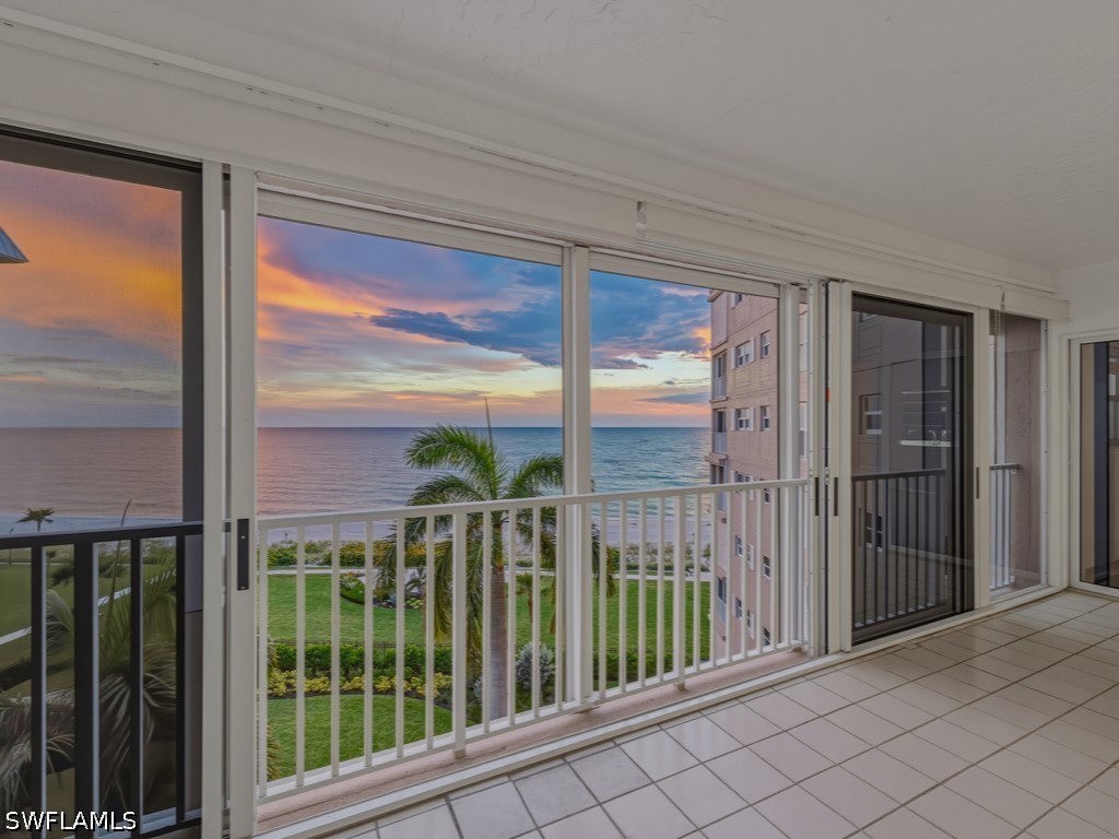 3 Bed Condominium for Sale in Westgate, photo 2