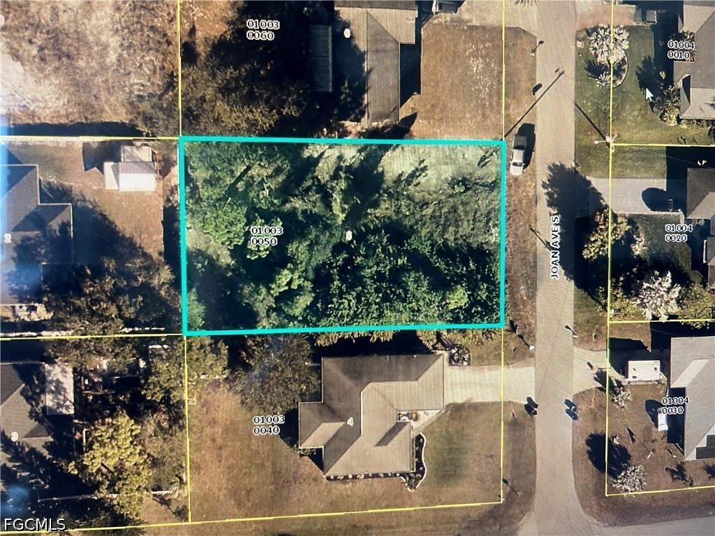 Residential for Sale in Lehigh Acres, FL, $32,000 — photo 2