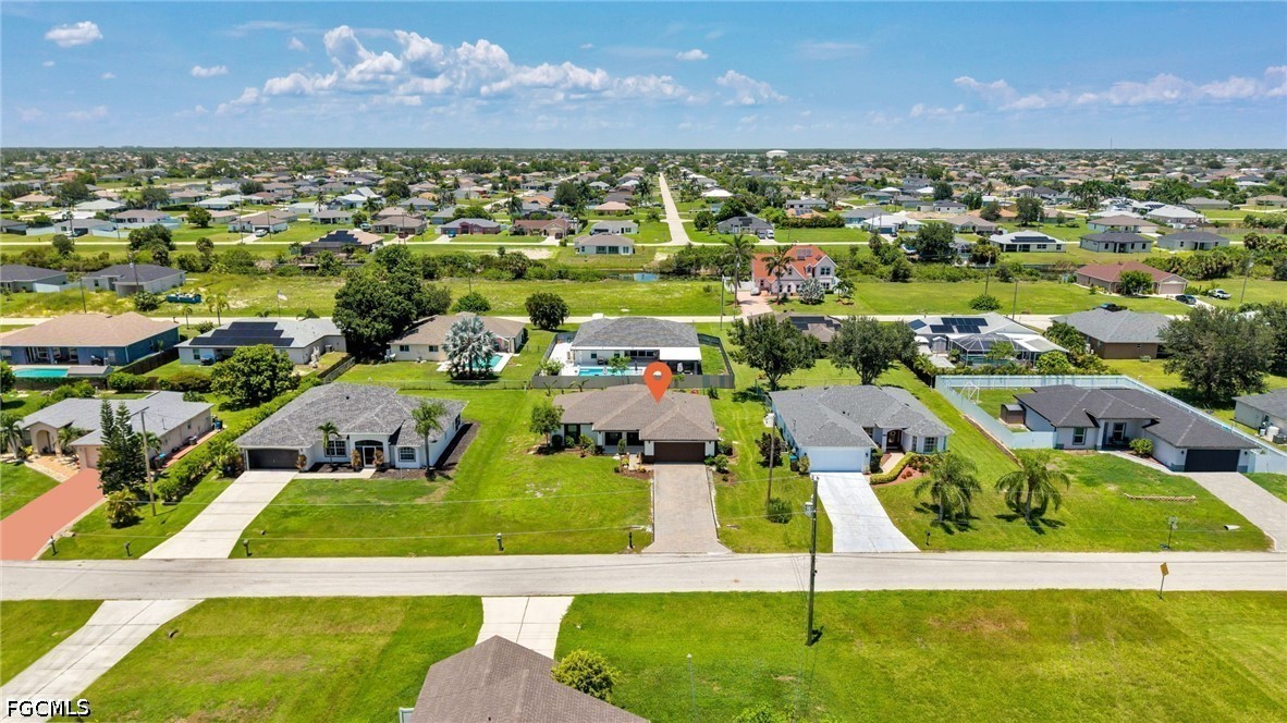 3 Bed SingleFamilyResidence for Sale in Cape Coral, FL — photo 2