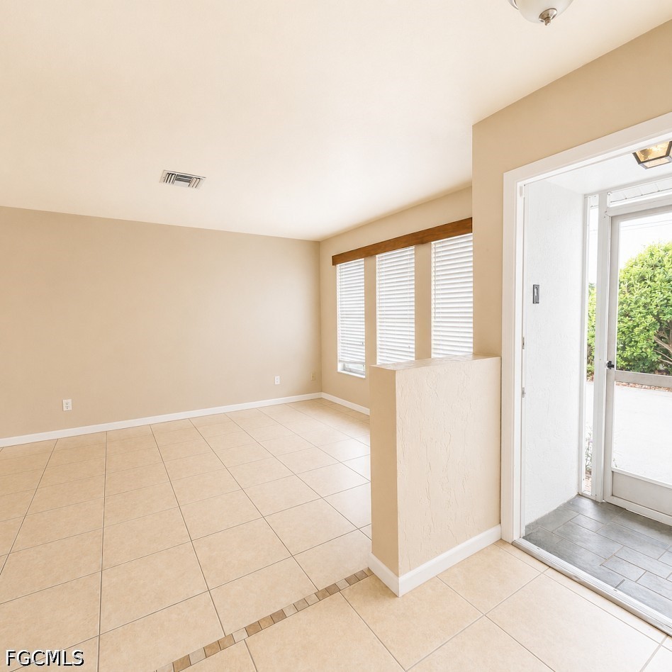 3 Bed Pool Home for Sale in Cape Coral, FL, $2,695 — photo 2