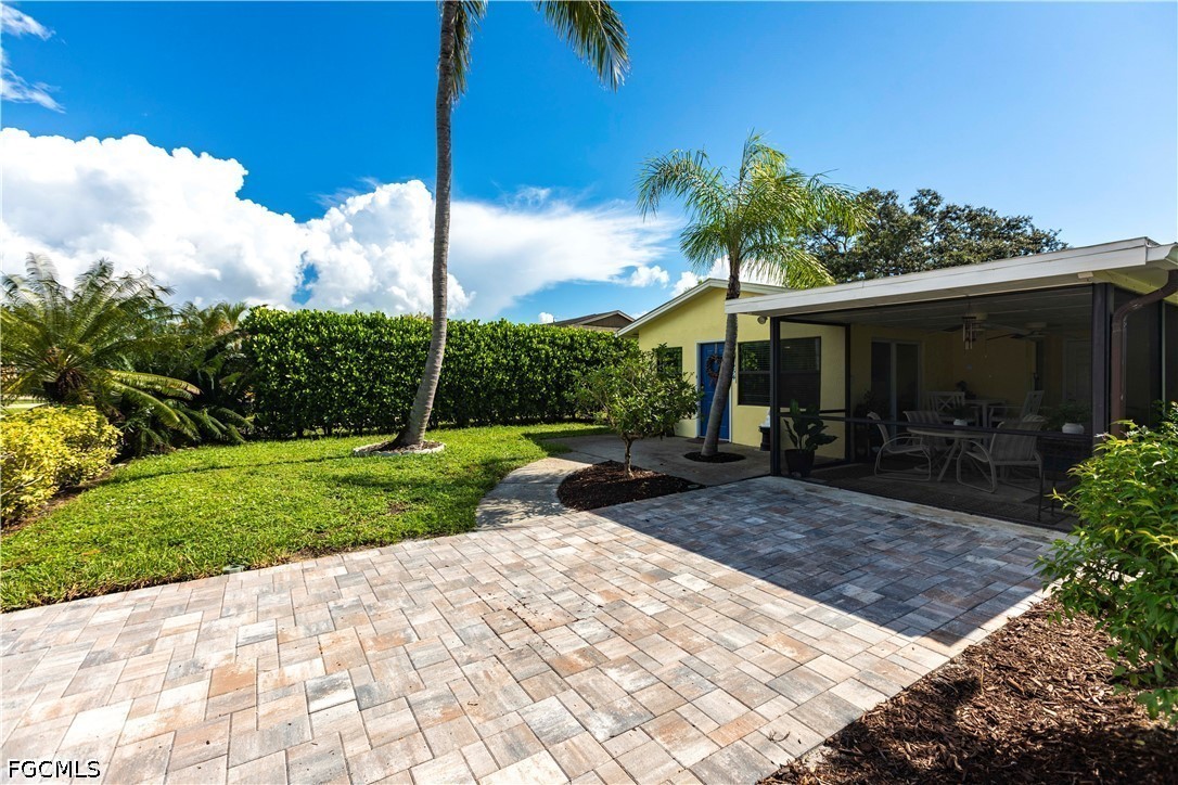 2 Bed SingleFamilyResidence for Sale in Bonita Springs, FL — photo 2