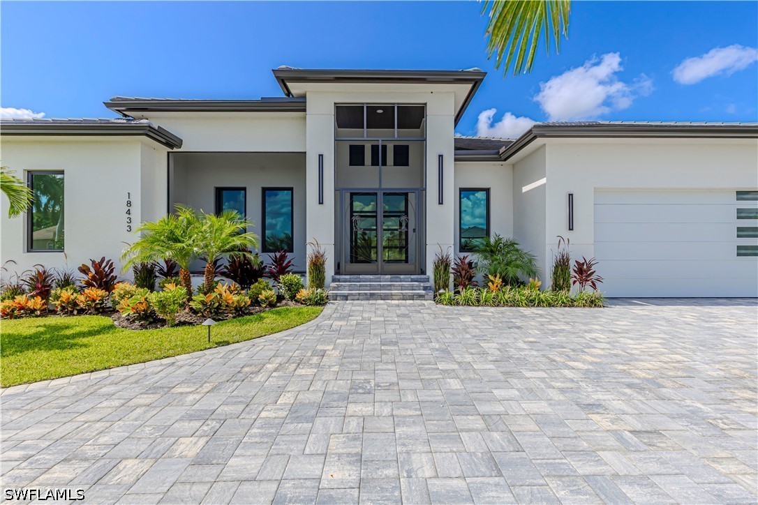 4 Bed Pool Home for Sale in Naples, FL, $1,399,000 — photo 2
