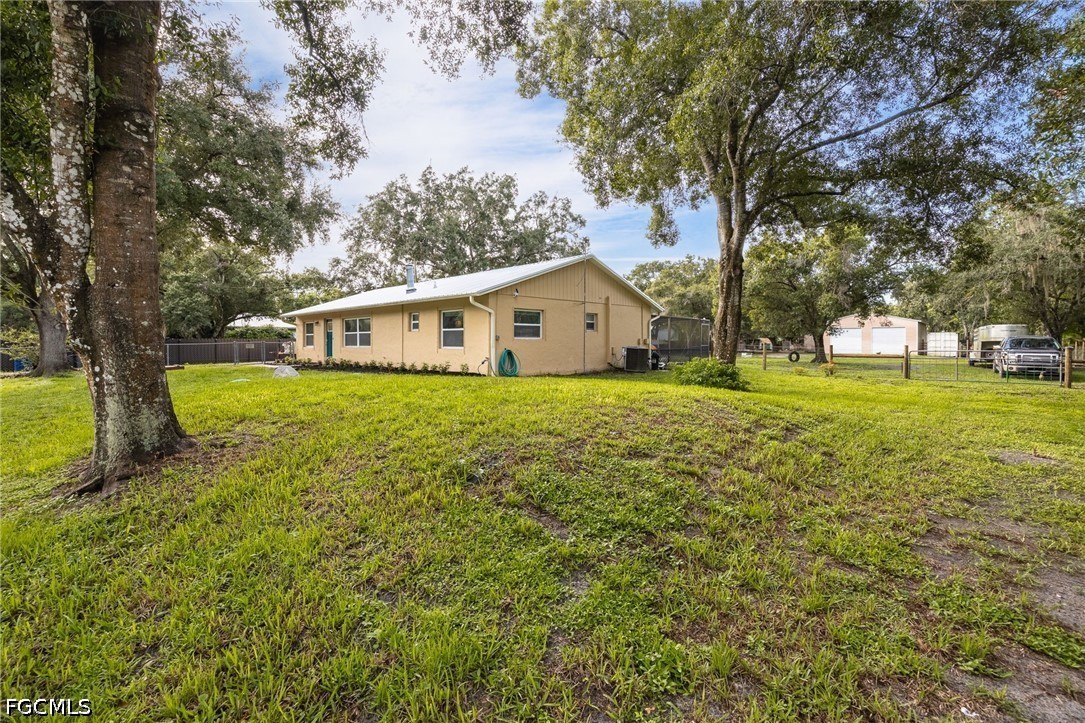 3 Bed Pool Home for Sale in North Fort Myers, photo 2