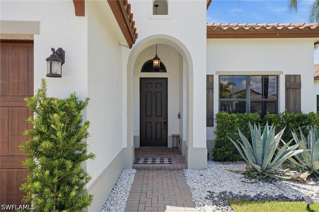 3 Bed SingleFamilyResidence for Sale in Maple Ridge, FL — photo 2