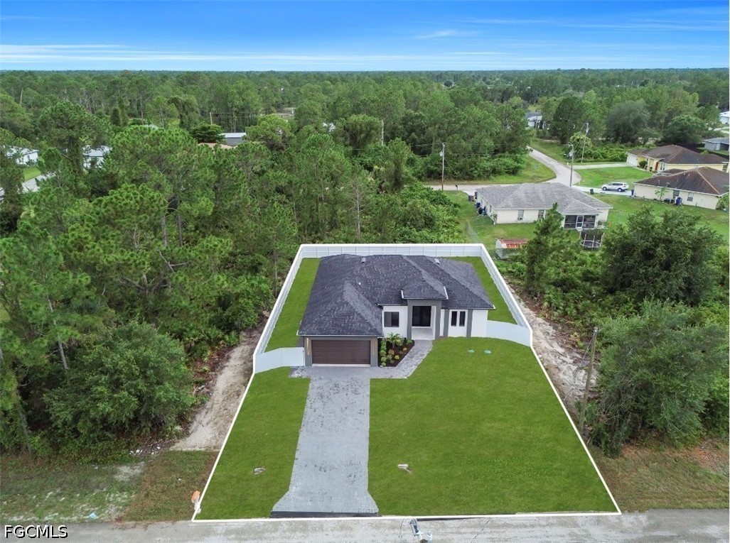 4 Bed SingleFamilyResidence for Sale in Lehigh Acres, FL — photo 2