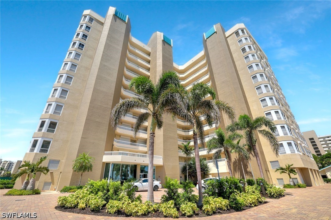 3 Bed Waterfront Home for Sale in Naples, FL, $9,500 — photo 2