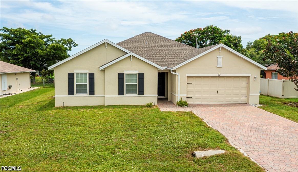 4 Bed SingleFamilyResidence for Sale in Cape Coral, FL — photo 2