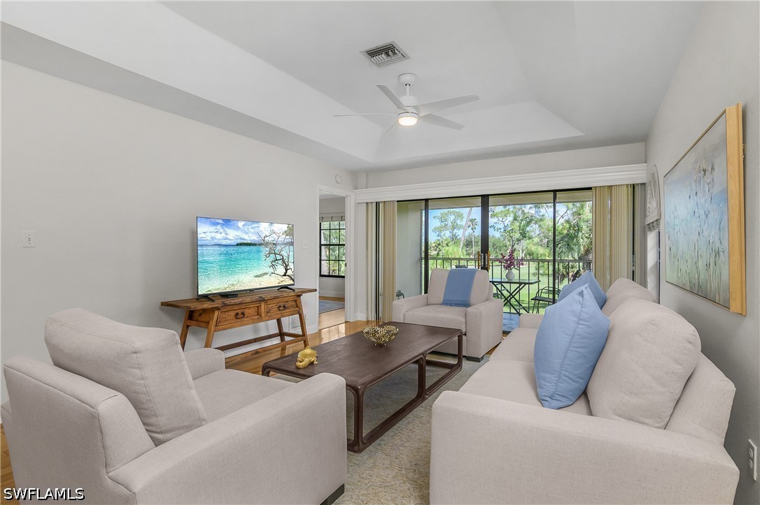2 Bed Condominium for Sale in Eaglewood, FL, $2,300 — photo 2