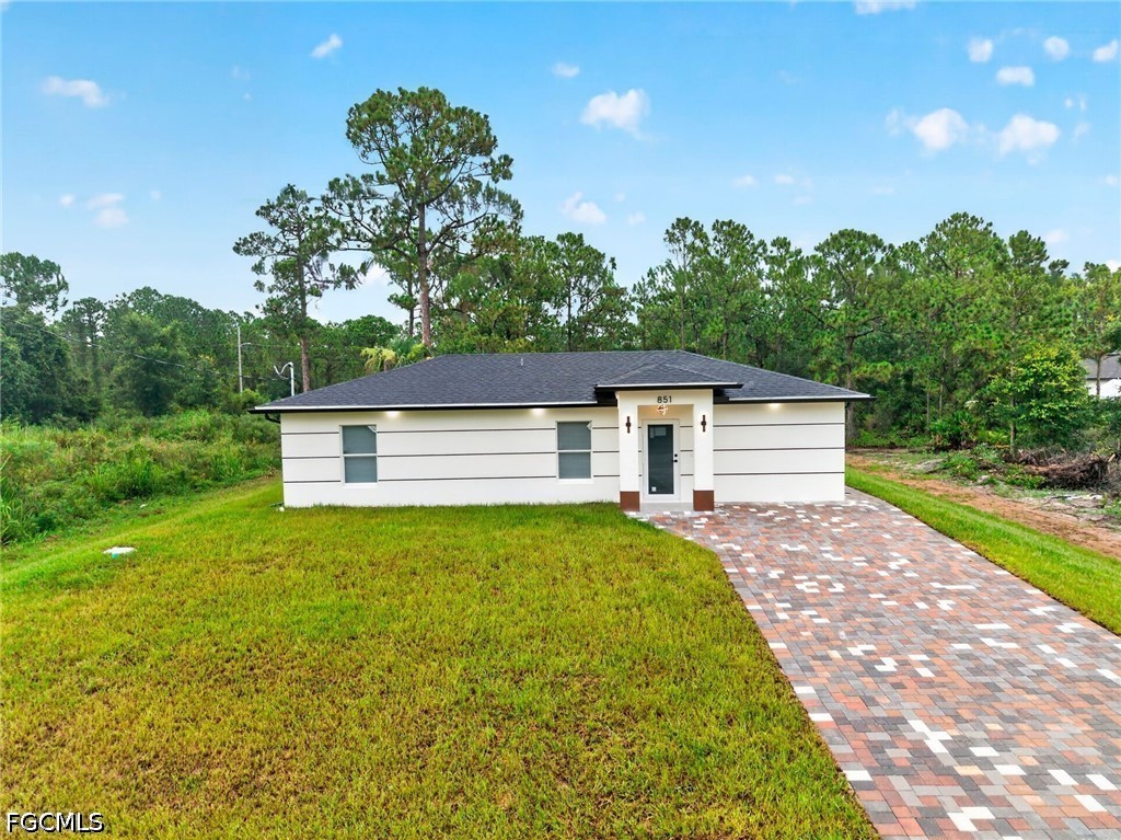 3 Bed SingleFamilyResidence for Sale in Lehigh Acres, FL — photo 2