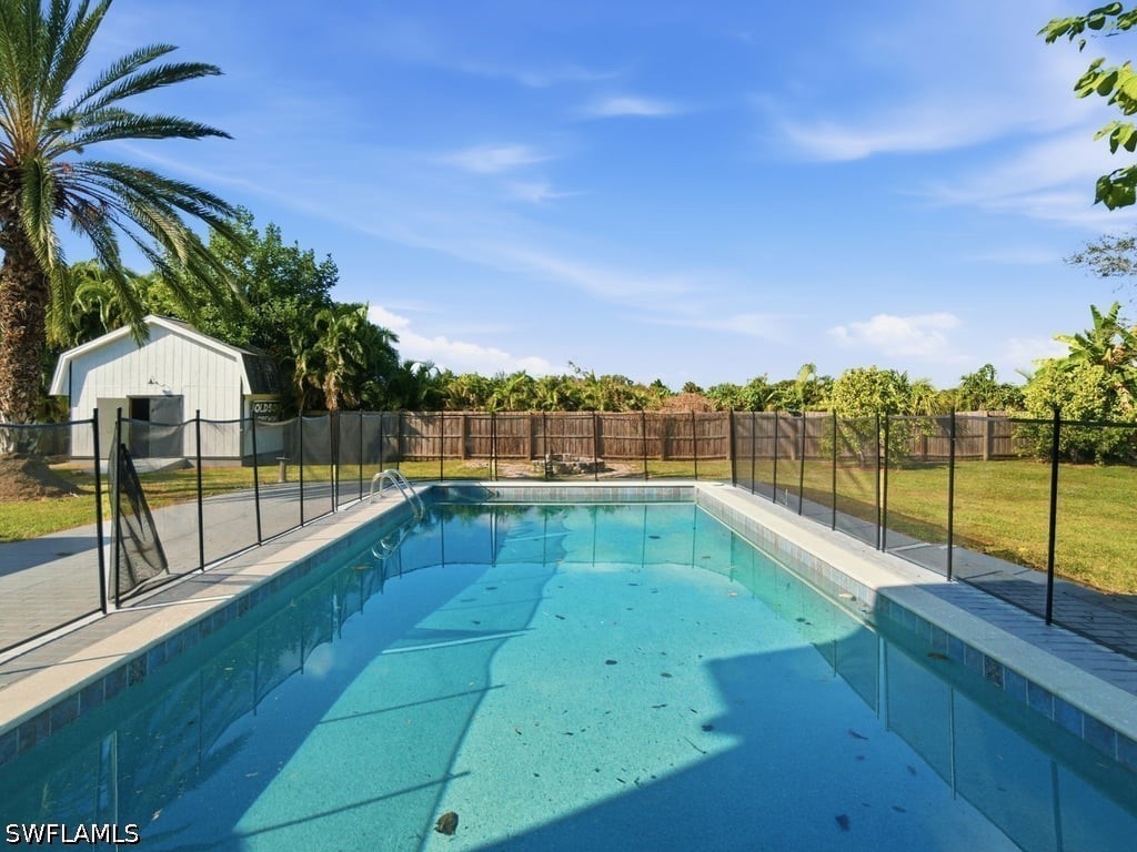 3 Bed Pool Home for Sale in Fort Myers, FL, $3,950 — photo 2