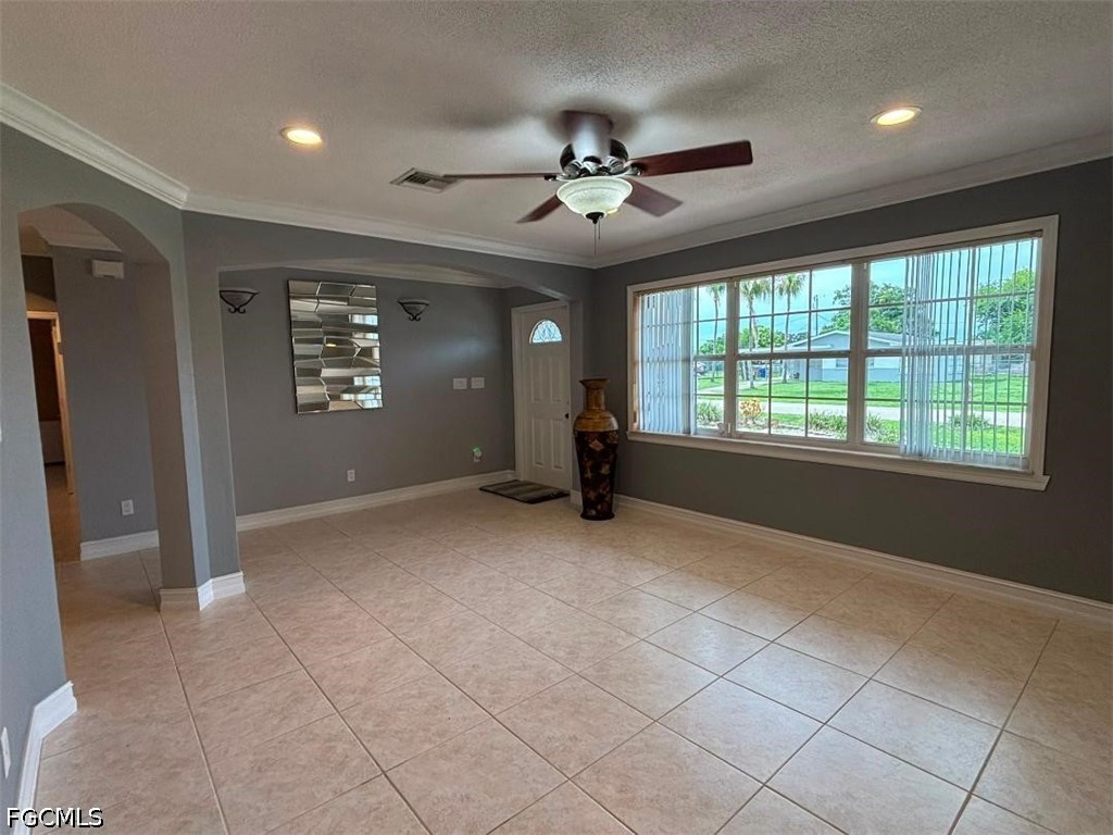 3 Bed SingleFamilyResidence for Sale in Lehigh Acres, FL — photo 2