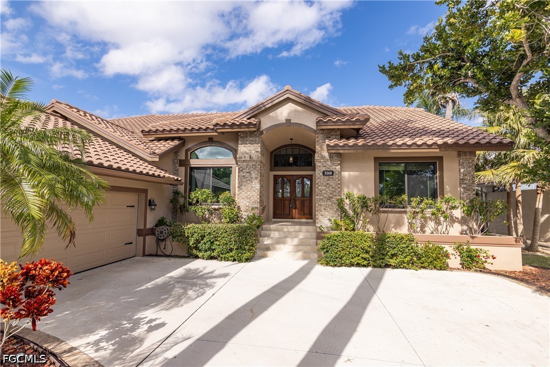 3 Bed Waterfront Home for Sale in Harborage, FL, $879,900 — photo 2