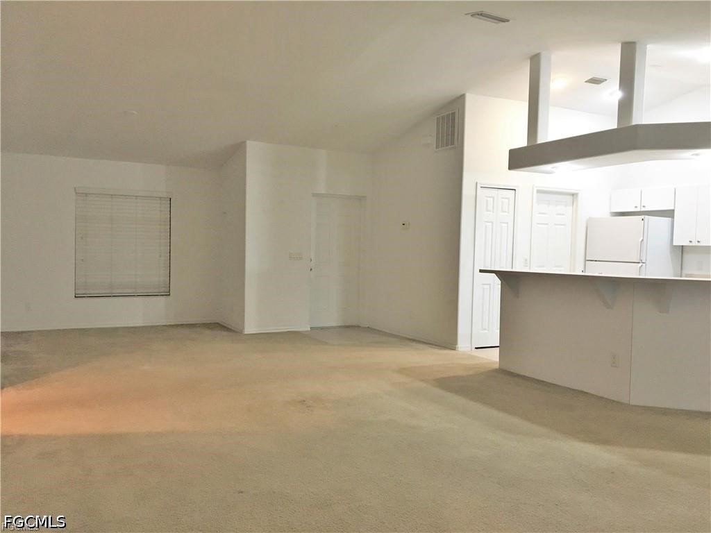 3 Bed SingleFamilyResidence for Sale in Cape Coral, FL — photo 2