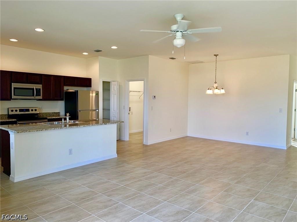 3 Bed SingleFamilyResidence for Sale in Cape Coral, FL — photo 2