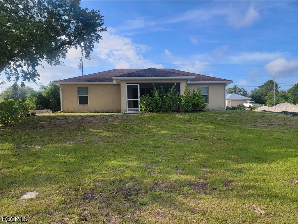3 Bed SingleFamilyResidence for Sale in Lehigh Acres, FL — photo 2