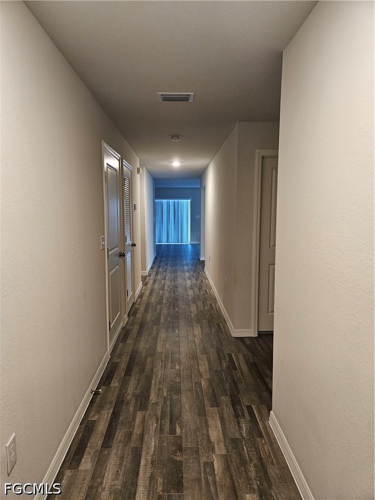4 Bed SingleFamilyResidence for Sale in Cape Coral, FL — photo 2