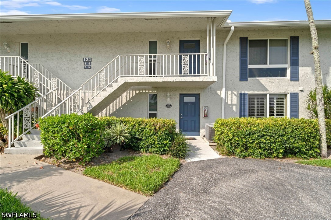 2 Bed Condominium for Sale in Naples, FL, $335,000 — photo 2