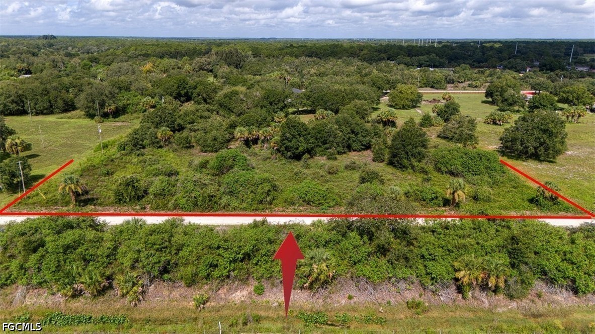 Residential for Sale in Pioneer Plantation, photo 2