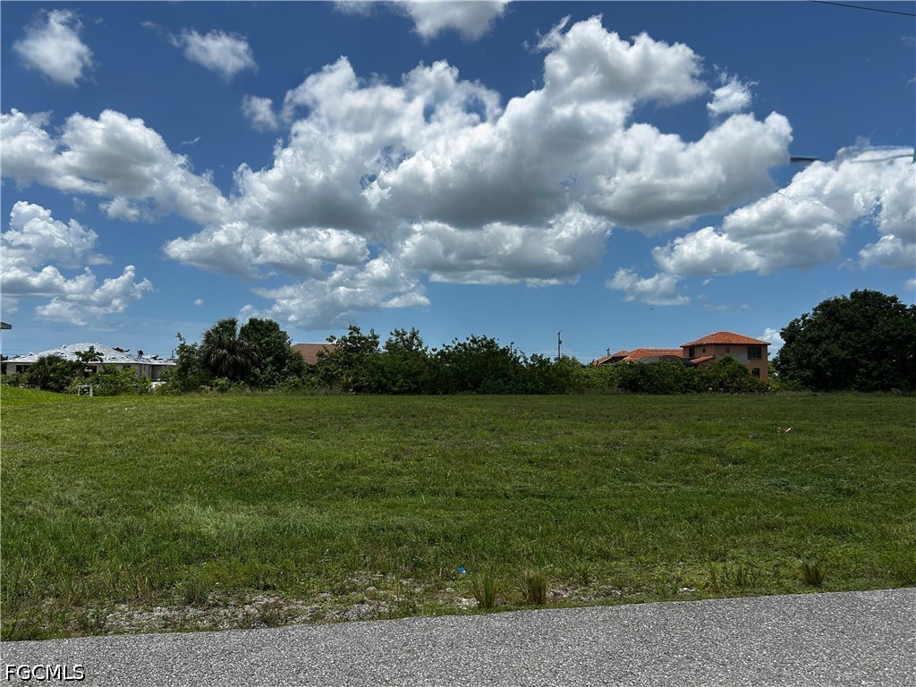 Waterfront Home for Sale in Cape Coral, FL, $40,000 — photo 2
