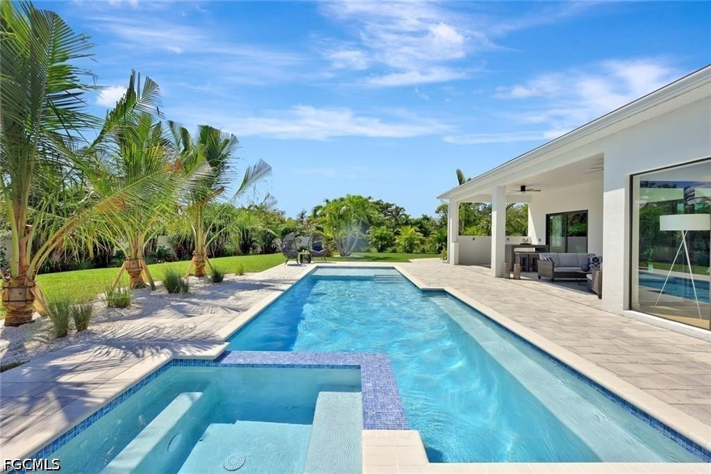Residential for Sale in Riverside, FL, $1,940,000 — photo 2