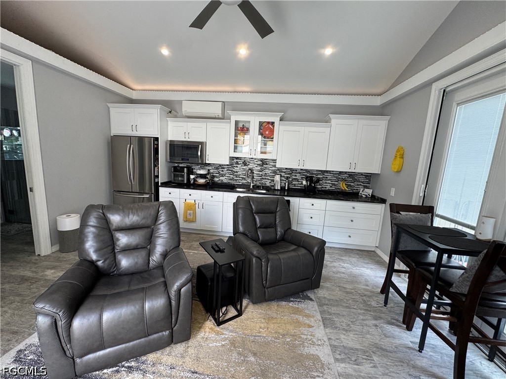 Residential for Sale in Labelle, FL, $249,000 — photo 2