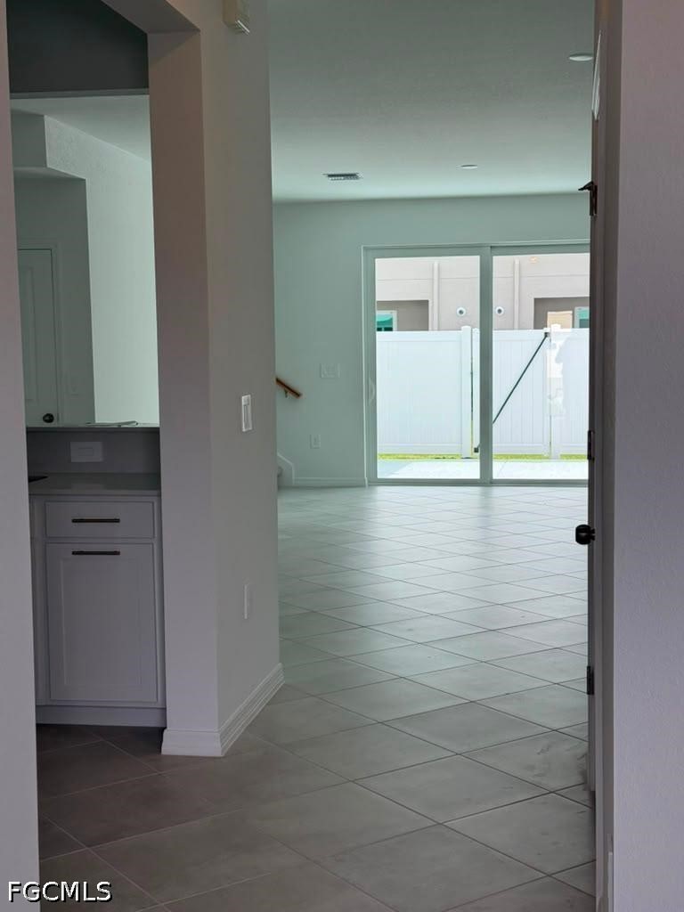 3 Bed SingleFamilyResidence for Sale in Tuckers Cove, FL — photo 2