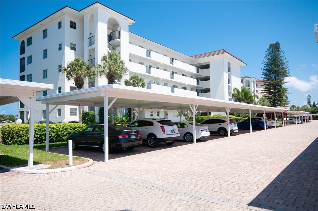2 Bed Condominium for Sale in Naples, FL, $378,000 — photo 2