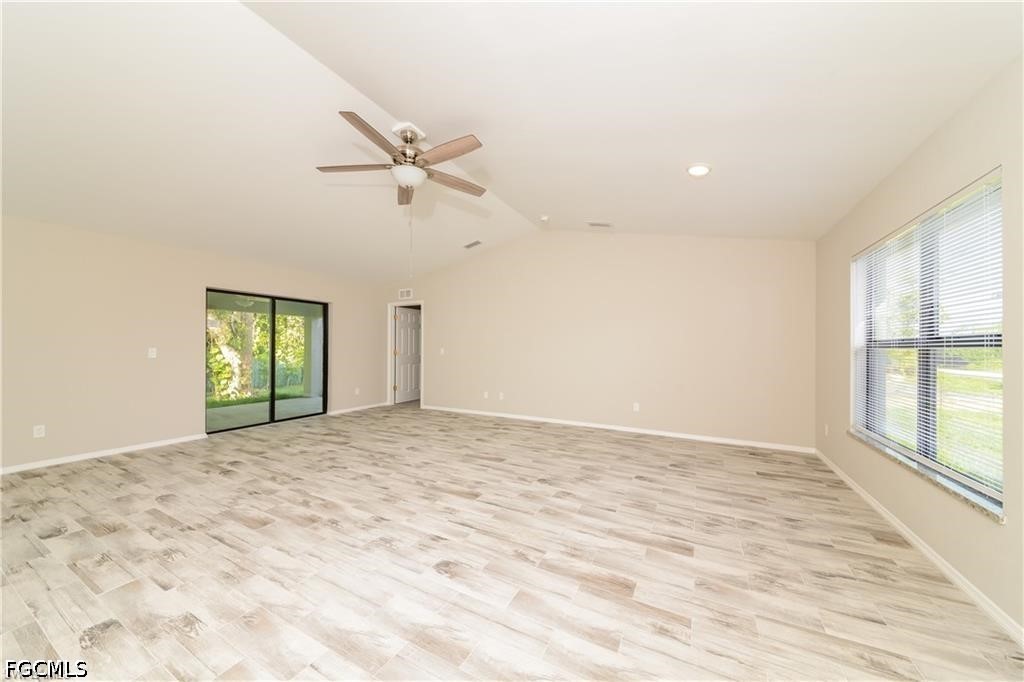 4 Bed SingleFamilyResidence for Sale in San Carlos Park, FL — photo 2
