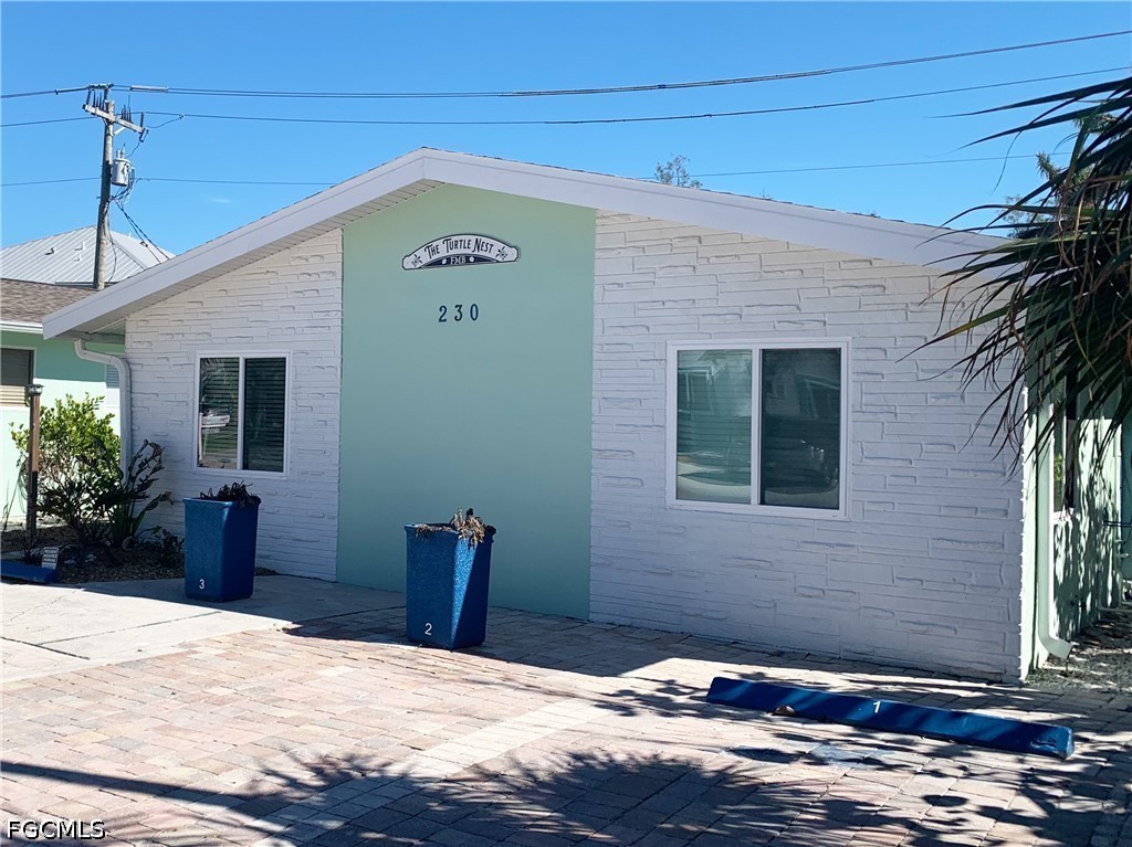 4 Bed Quadruplex for Sale in El Sol, FL, $1,250,000 — photo 2