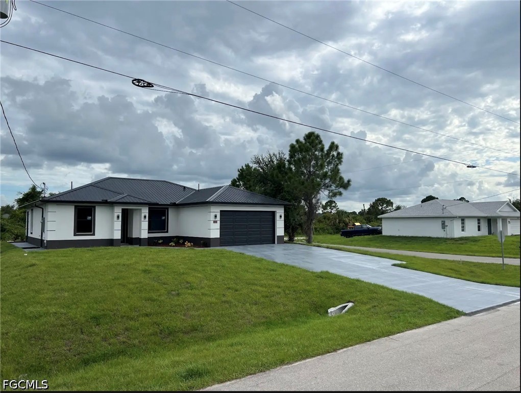 3 Bed SingleFamilyResidence for Sale in Lehigh Acres, FL — photo 2