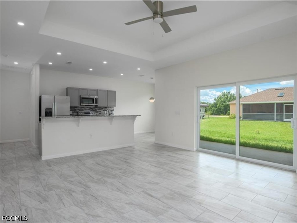 4 Bed SingleFamilyResidence for Sale in Lehigh Acres, FL — photo 2