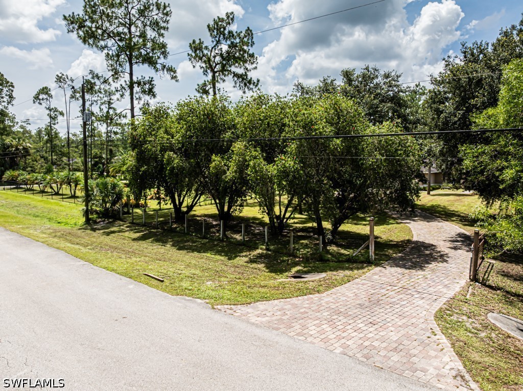 3 Bed SingleFamilyResidence for Sale in Naples, FL, $475,000 — photo 2